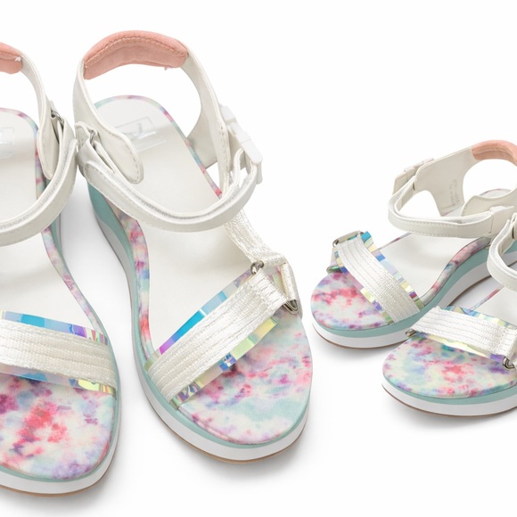 Colorful Sandals - Picture 1 of 3